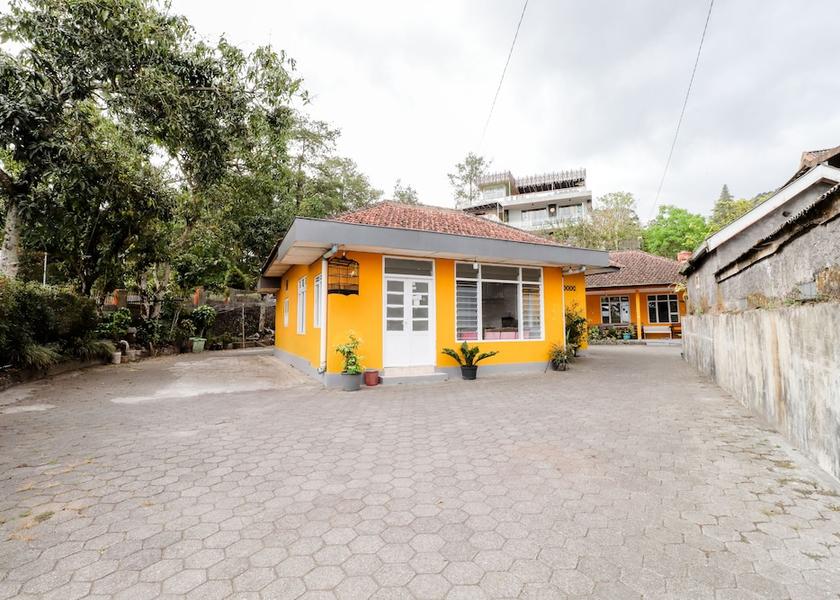  Pakem Exterior Detail