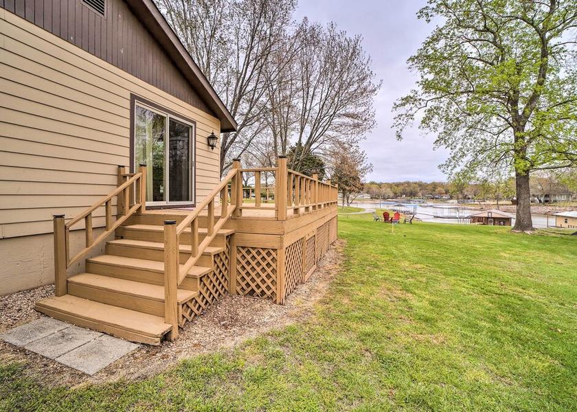 Oklahoma Grove Interior Entrance