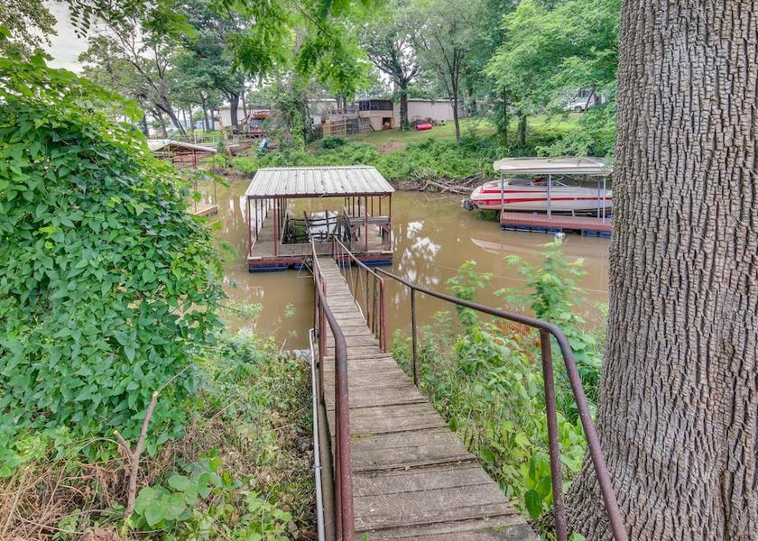 Oklahoma Grove Interior Entrance