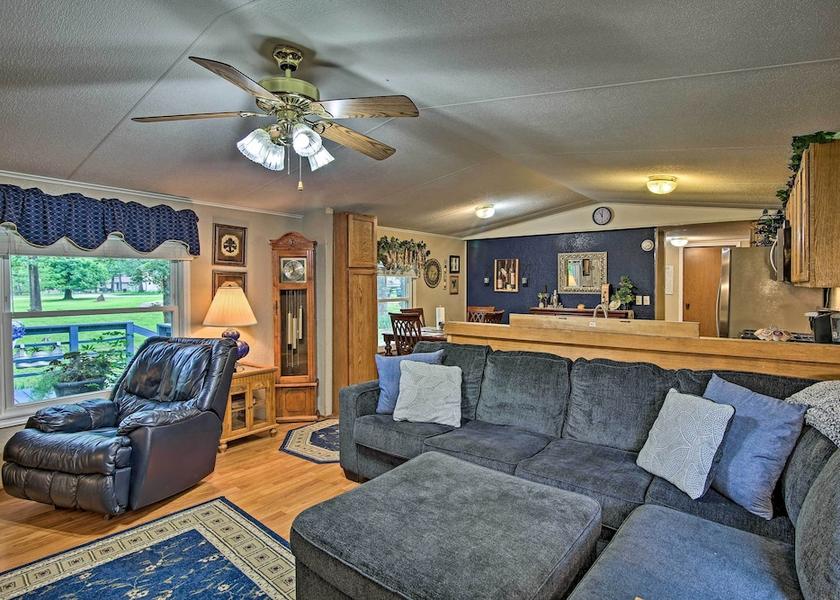 Oklahoma Grove Interior Entrance