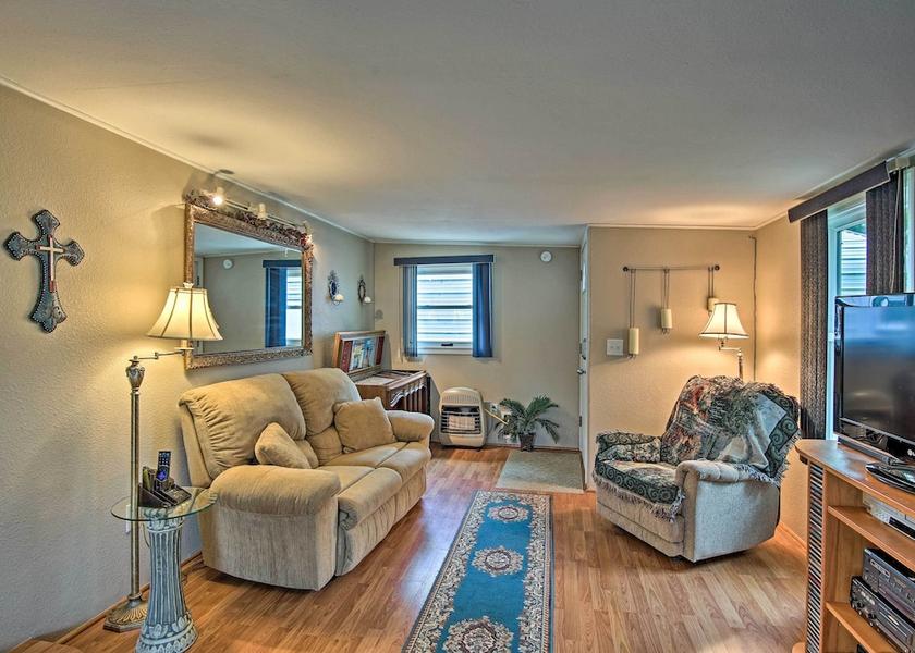 Oklahoma Grove Interior Entrance