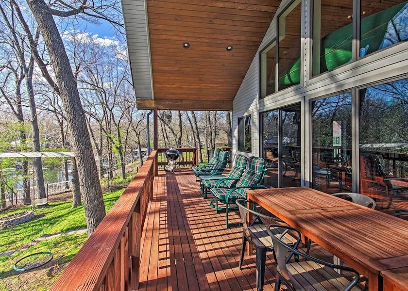 Oklahoma Grove Interior Entrance