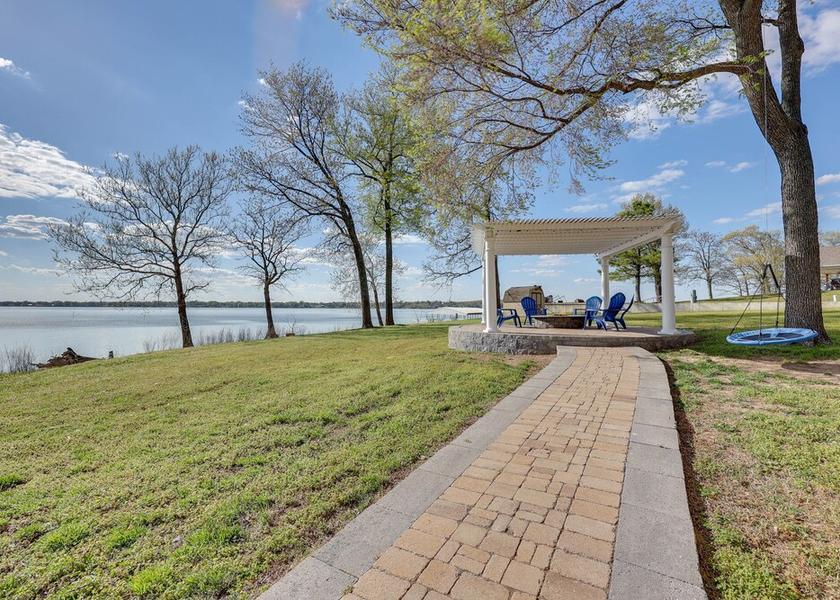 Oklahoma Grove Interior Entrance