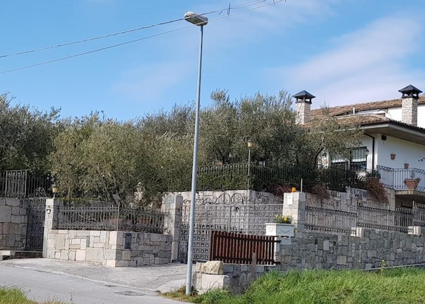 Molise Isernia Exterior Detail