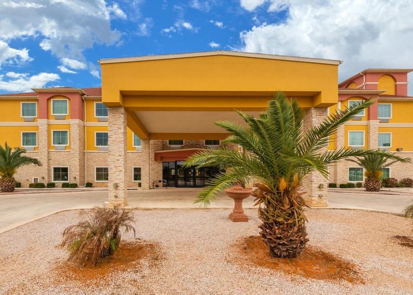 Texas Cotulla Exterior Detail