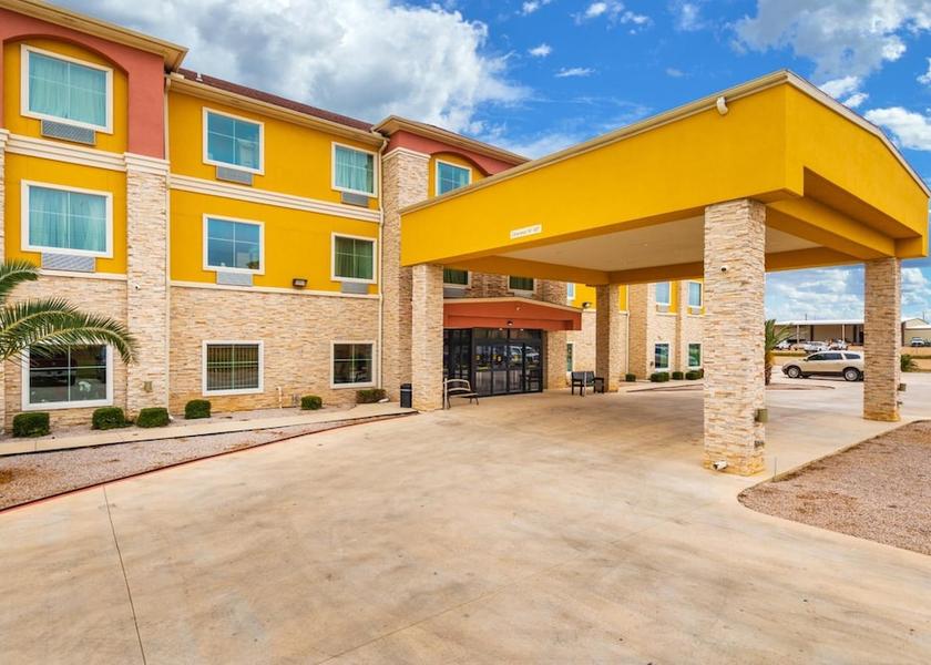 Texas Cotulla Exterior Detail