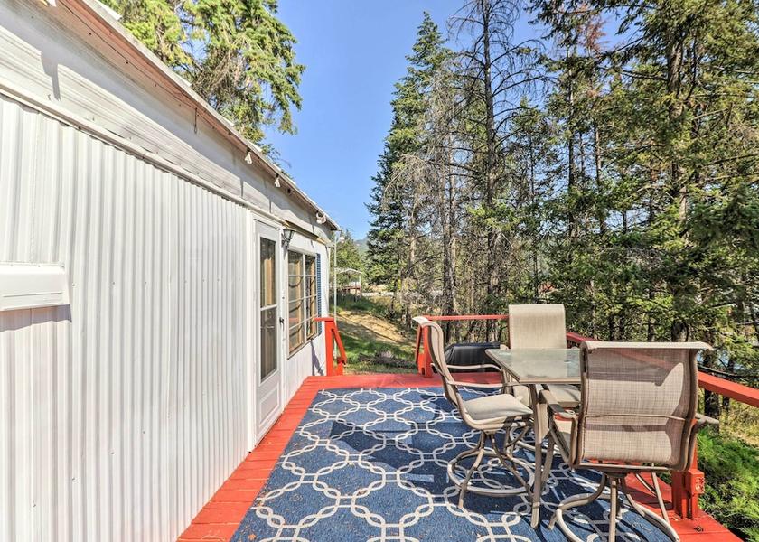 Arizona Lakeside Interior Entrance