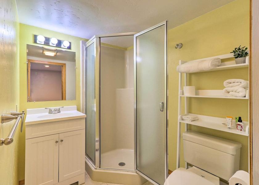 Arizona Lakeside Interior Entrance