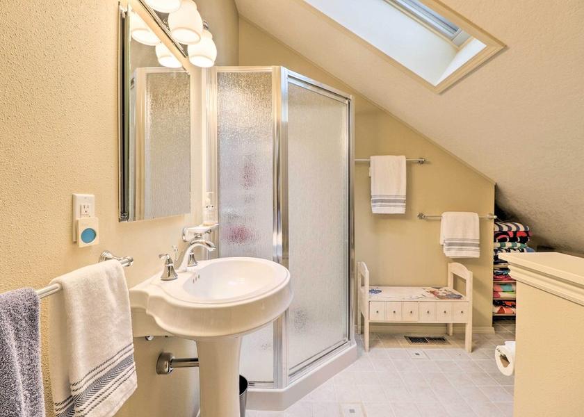 Arizona Lakeside Interior Entrance