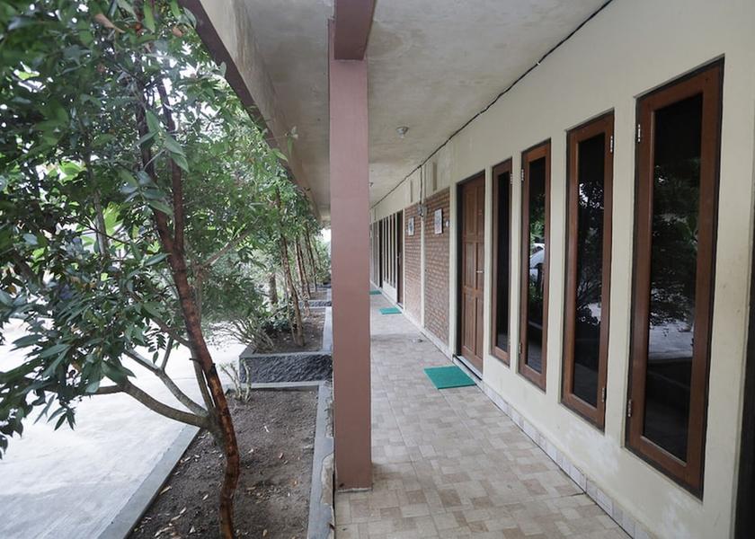  Palangkaraya Exterior Detail