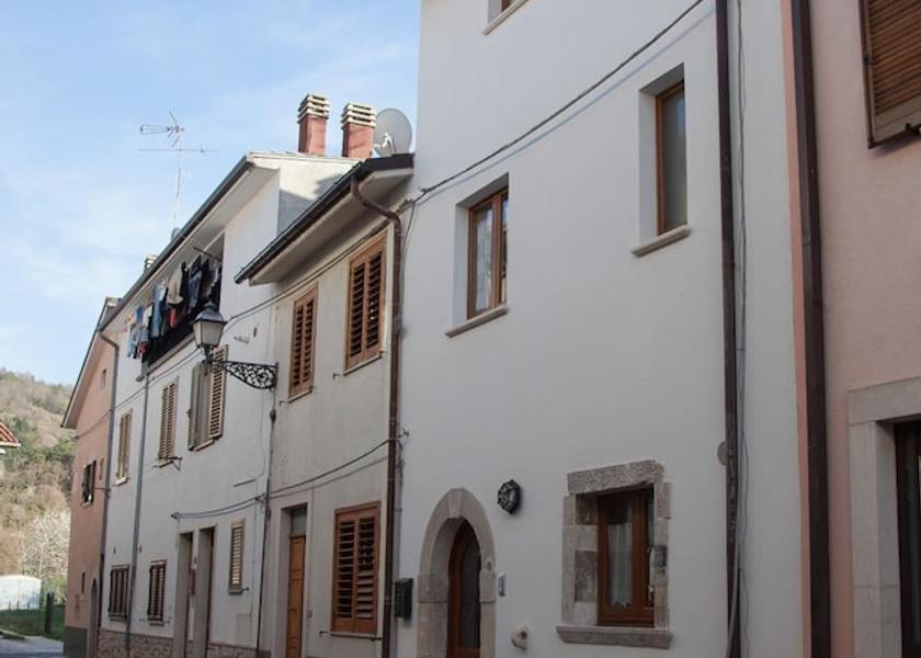 Abruzzo Alfedena Exterior Detail