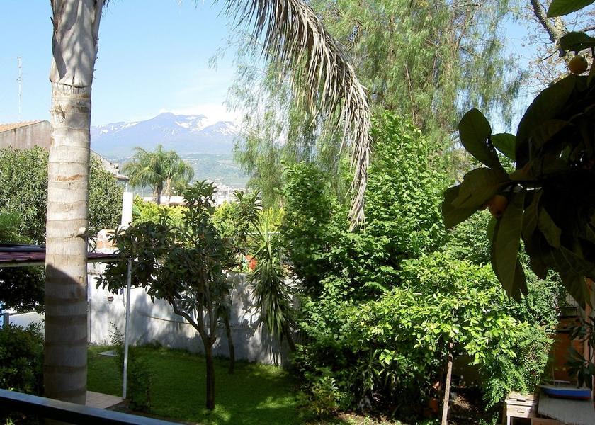 Sicily Mascali Garden