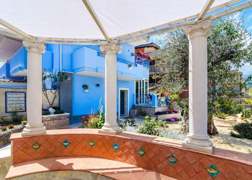 Sicily Mascali Gazebo