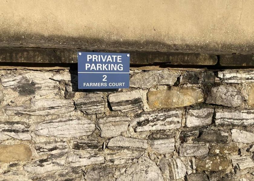 England Bakewell Exterior Detail