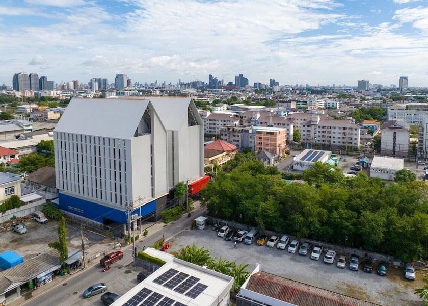 Bangkok Samut Prakan Front of property