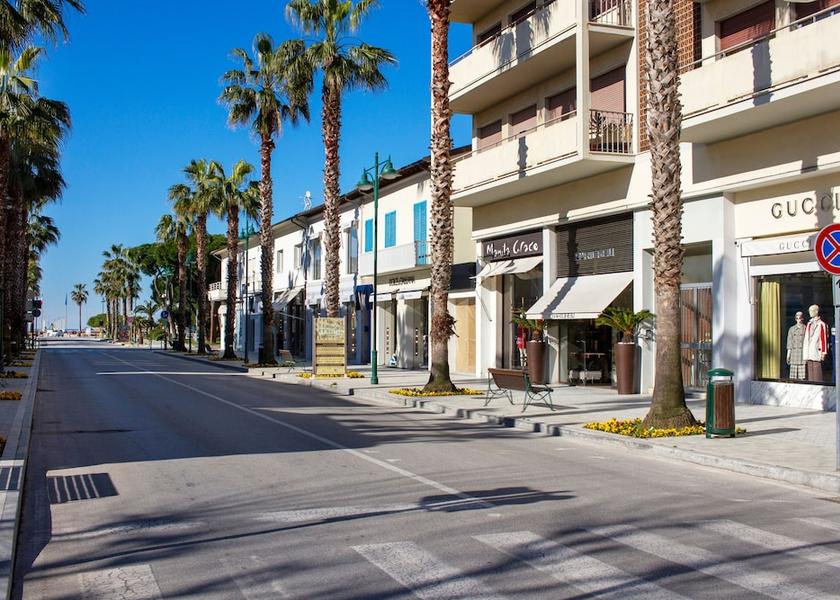 Tuscany Camaiore Exterior Detail