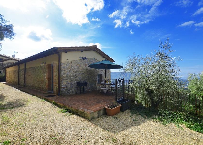 Tuscany Camaiore Outdoor Dining