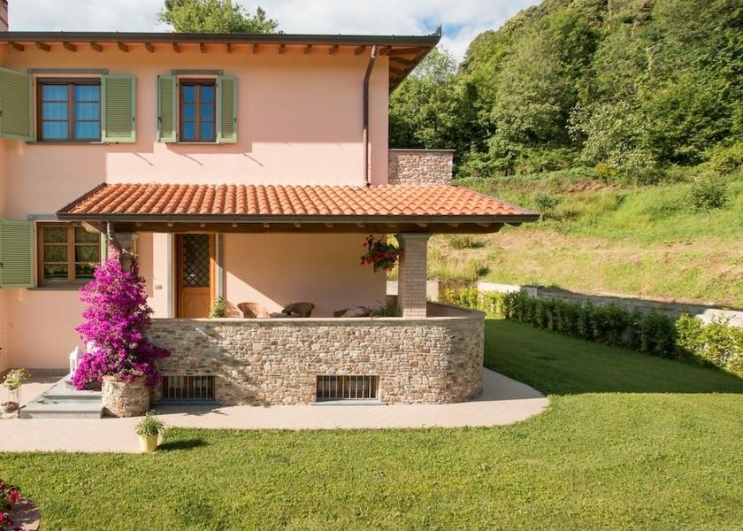 Tuscany Camaiore Exterior Detail