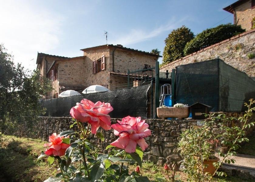 Tuscany Camaiore Exterior Detail
