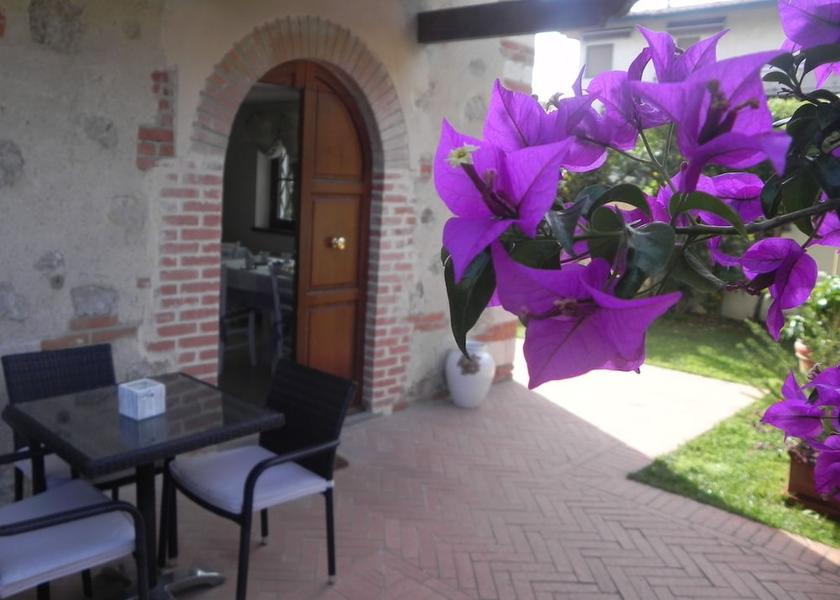 Tuscany Camaiore Entrance