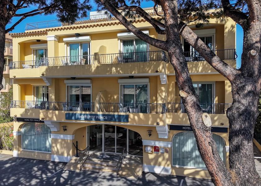 Provence-Alpes-Côte d'Azur Sainte-Maxime Front of property