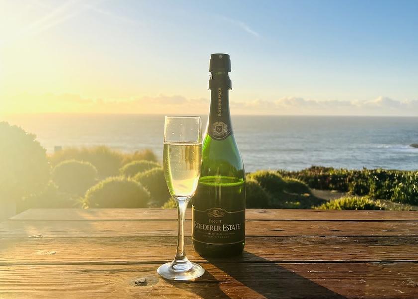 California Jenner Dining Area