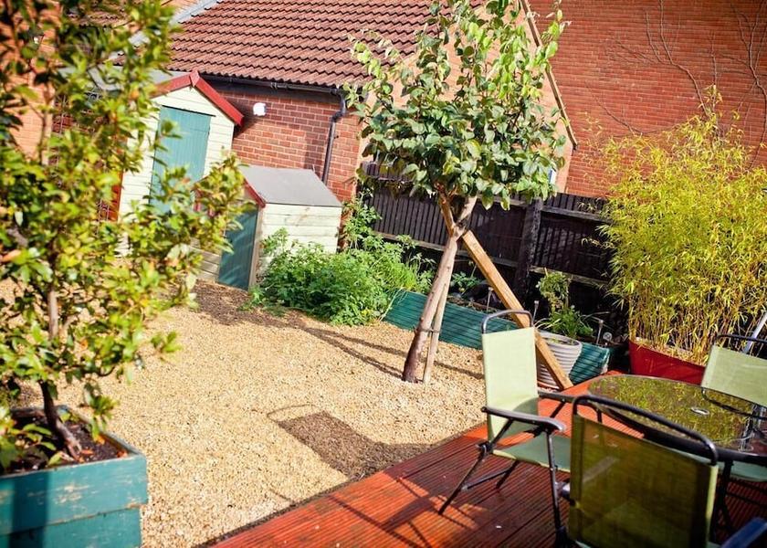 England Calne Garden