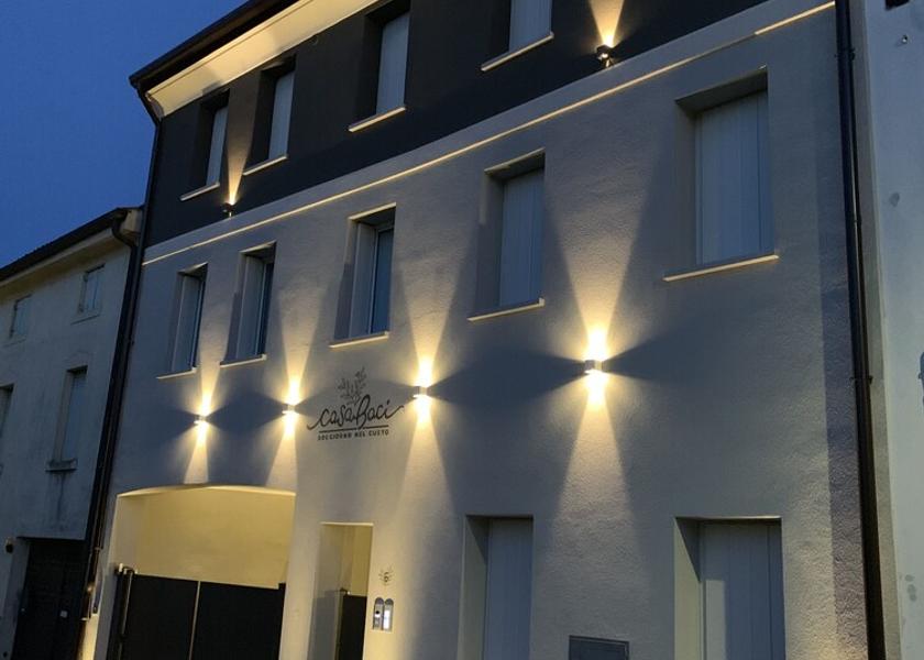 Veneto Lazise Exterior Detail
