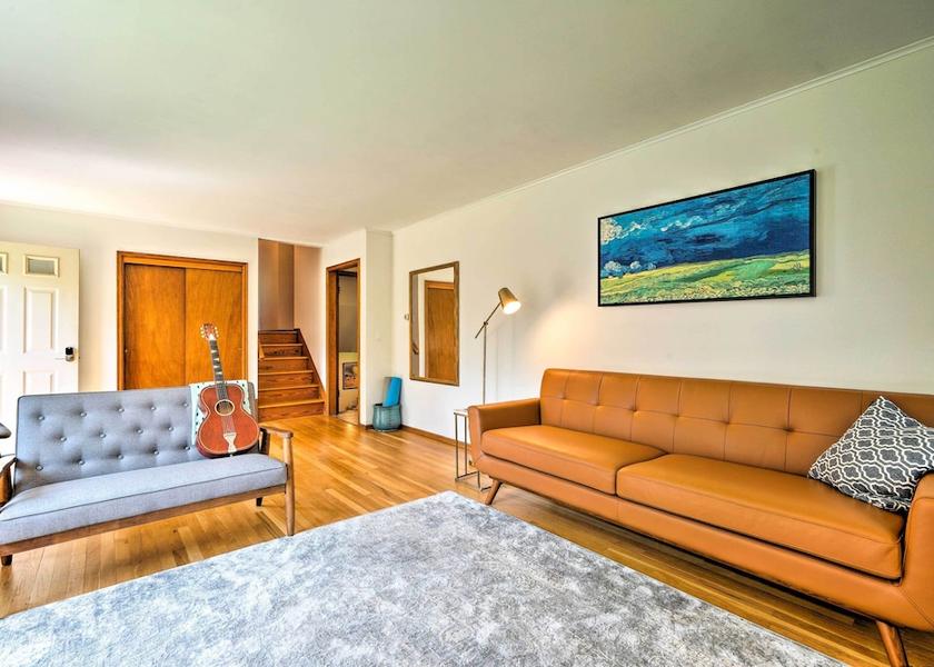 Vermont Manchester Center Interior Entrance