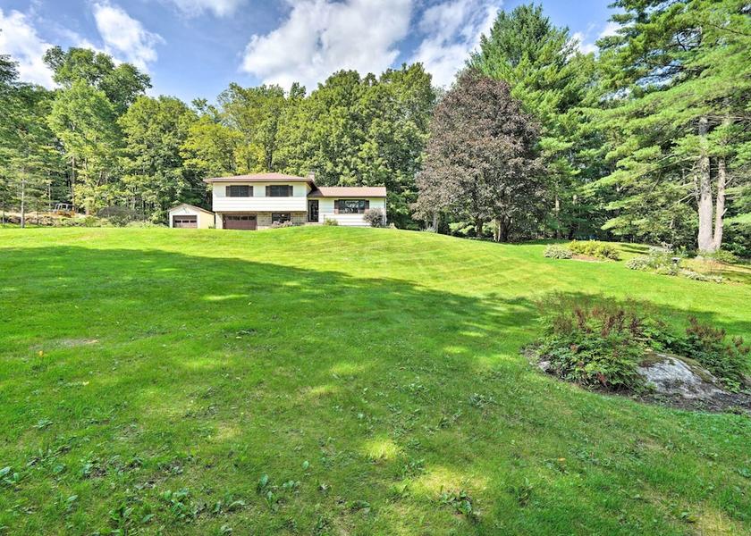 Vermont Manchester Center Interior Entrance