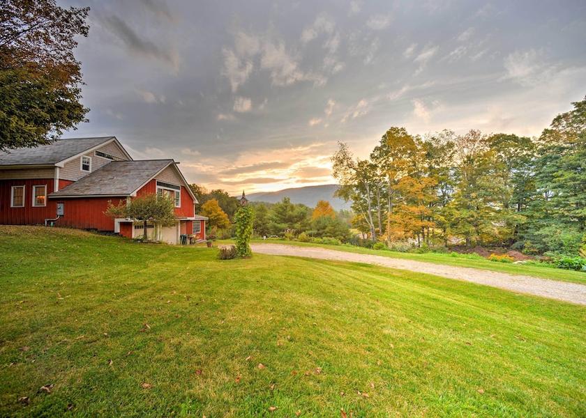 Vermont Manchester Center Interior Entrance