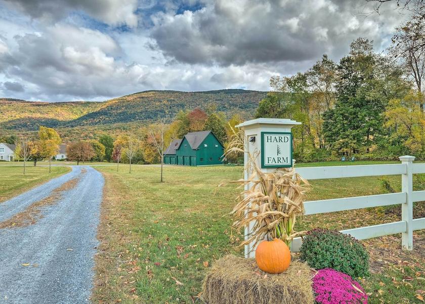 Vermont Manchester Center Interior Entrance