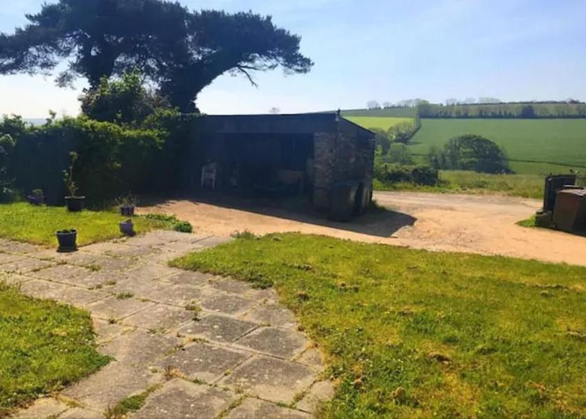 England Totnes Property Grounds