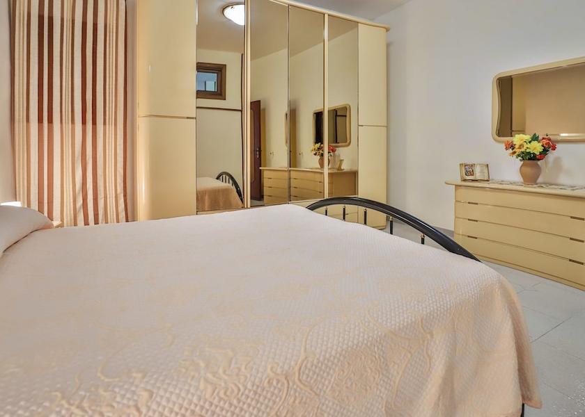 Campania Pimonte Room