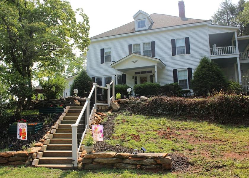 Georgia Sautee Nacoochee Exterior Detail