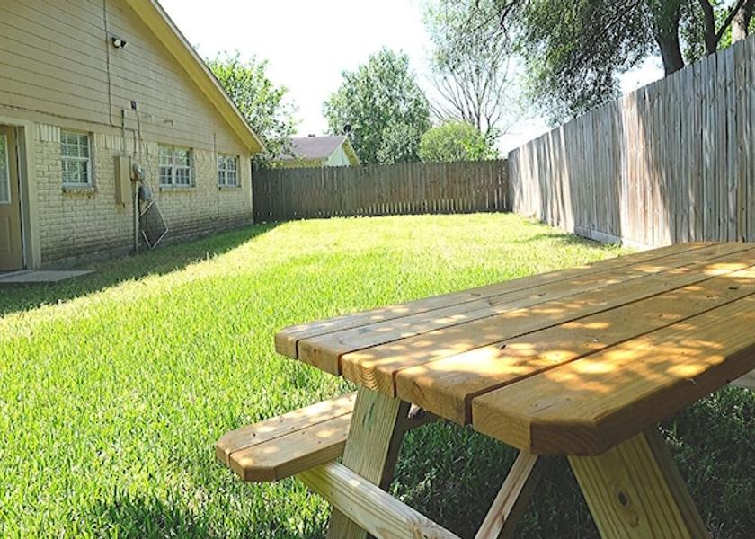Texas Missouri City Exterior Detail