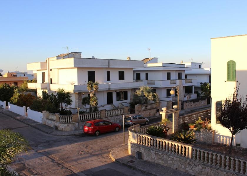 Puglia Castro Exterior Detail