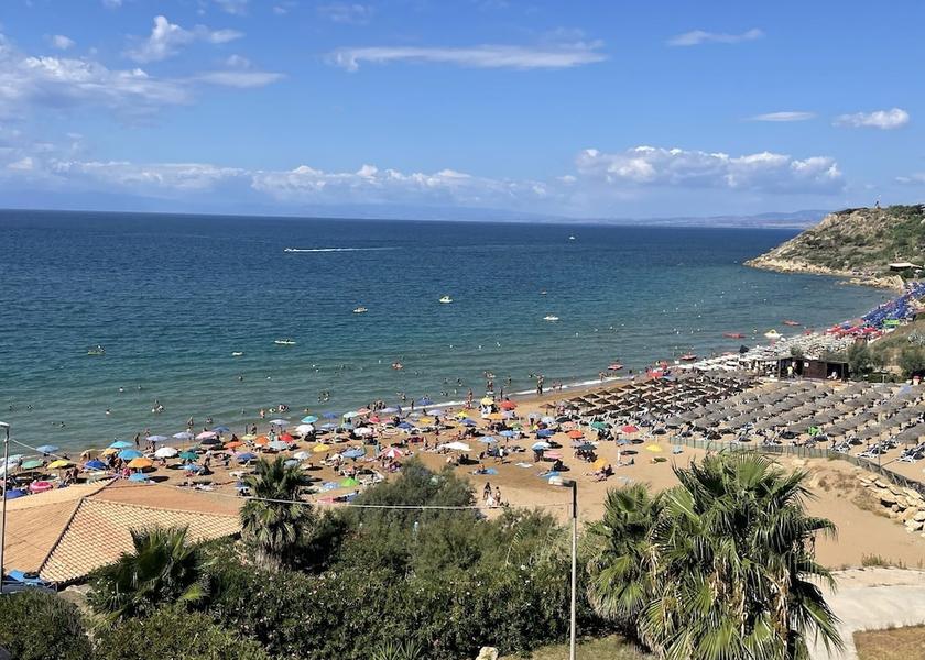 Calabria Isola di Capo Rizzuto Beach