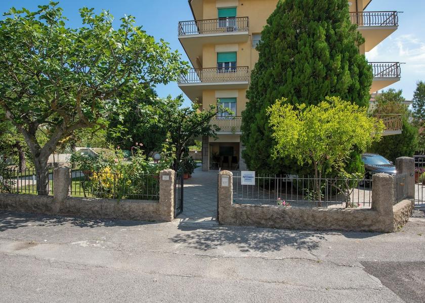 Marche Numana Exterior Detail