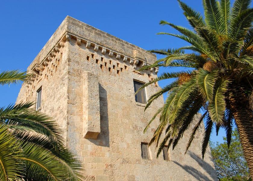Puglia Ugento Facade