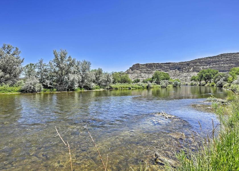 Texas Blanco Interior Entrance