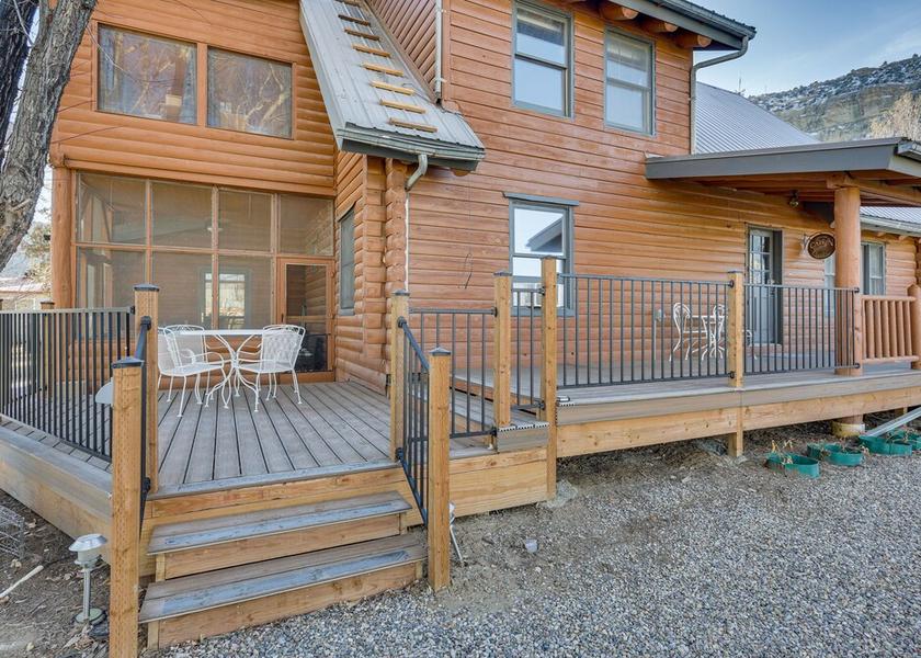 Texas Blanco Interior Entrance