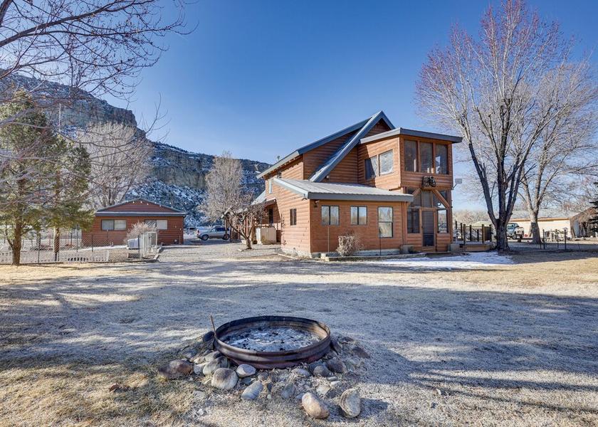 Texas Blanco Interior Entrance