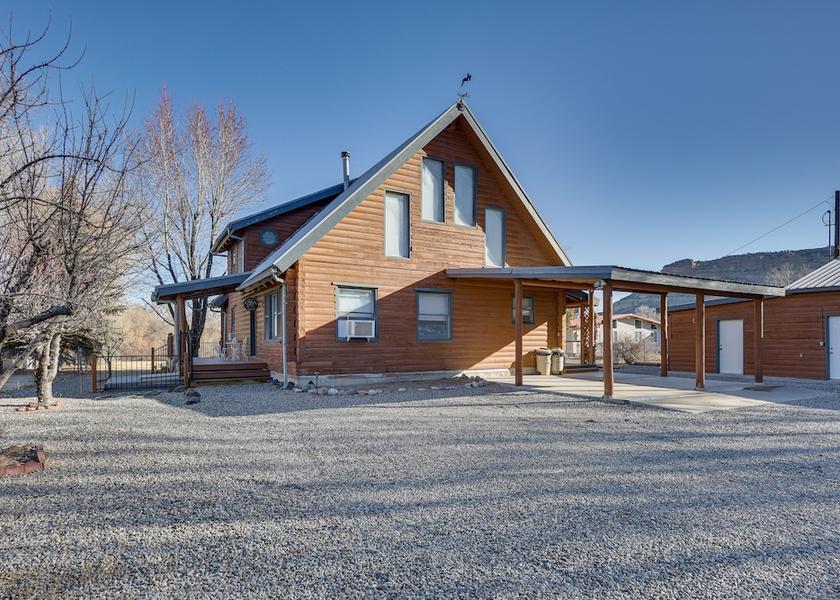 Texas Blanco Interior Entrance