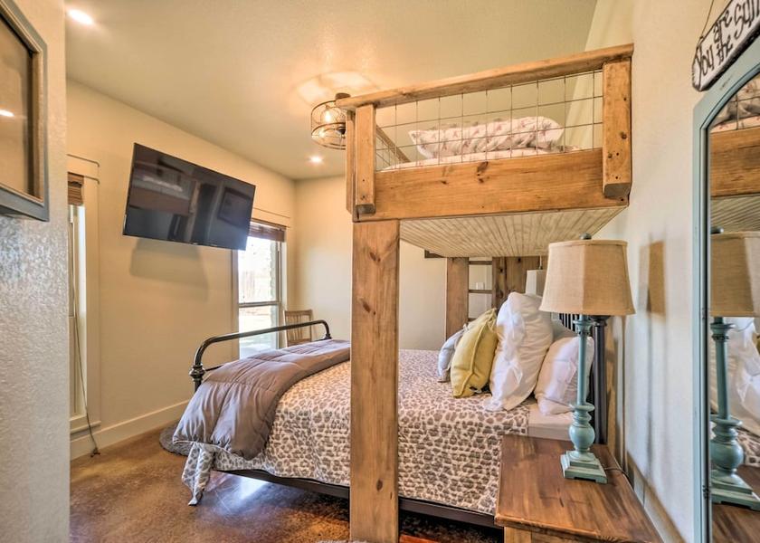 Texas Blanco Interior Entrance