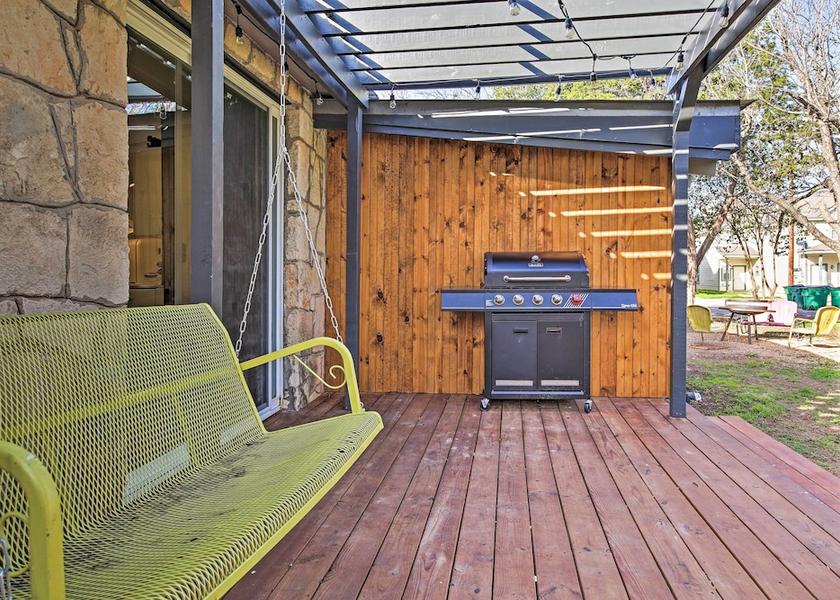 Texas Blanco Interior Entrance