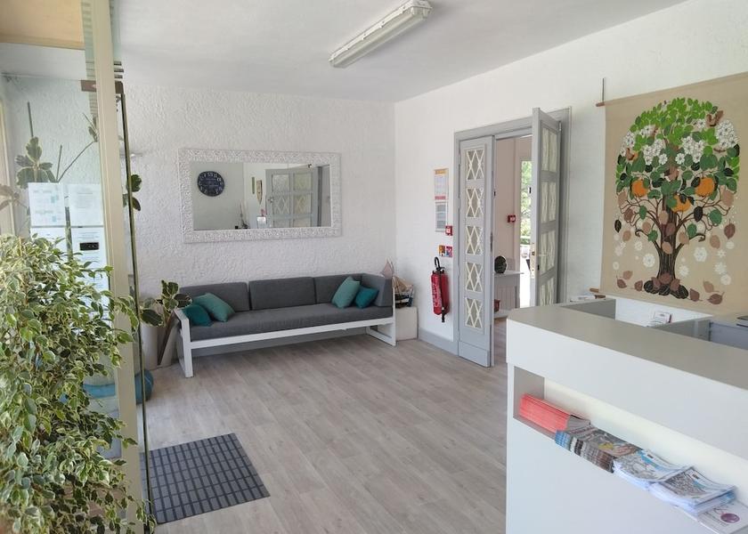 Provence - Alpes - Cote d'Azur Le Castellet Reception