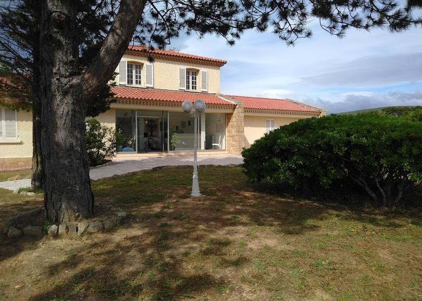 Provence - Alpes - Cote d'Azur Le Castellet Facade