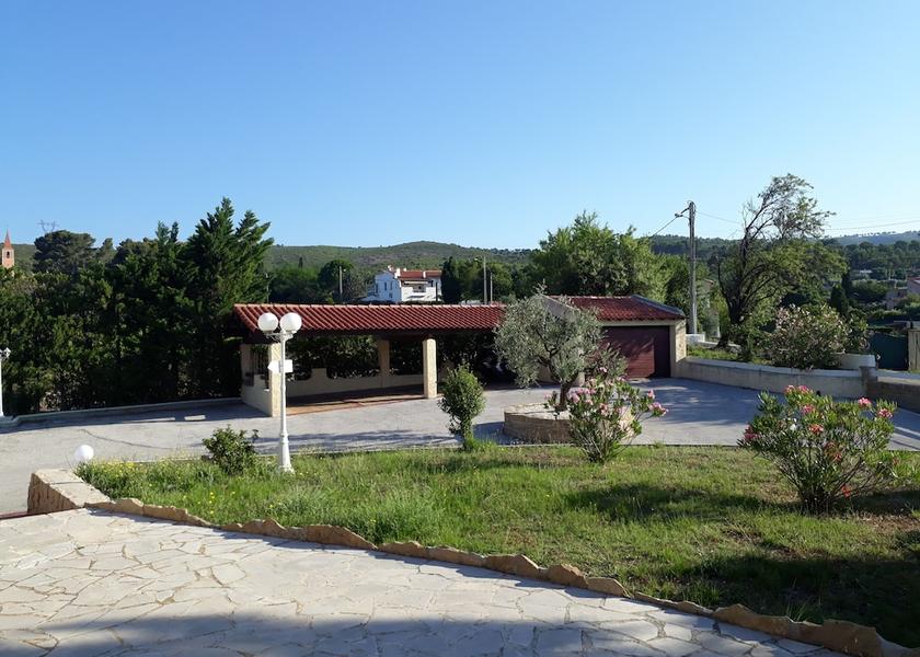 Provence - Alpes - Cote d'Azur Le Castellet Parking