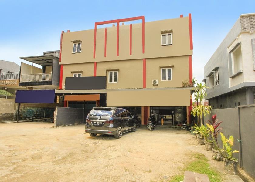  Kendari Exterior Detail